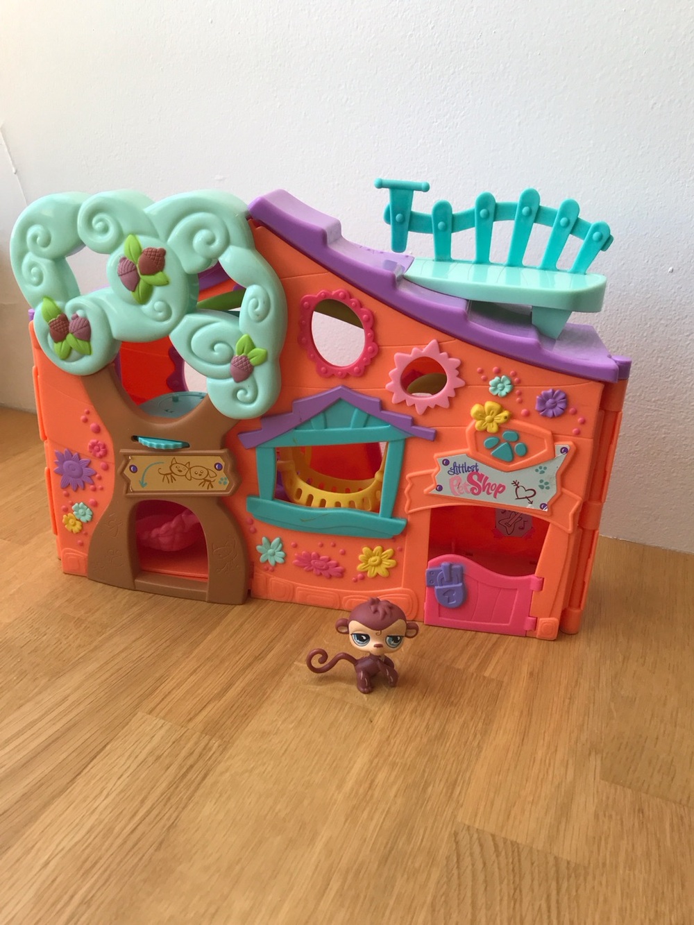 Vintage Hasbro LITTLEST PET SHOP Pets Only! Clubhouse Y2K - Incomplete